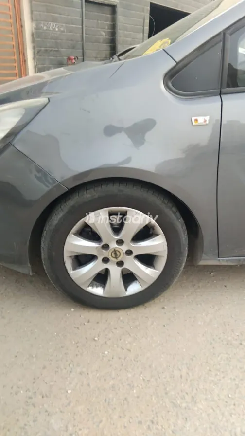 اوبل ميريفا 2015 أبيض مستعملة للبيع - 5