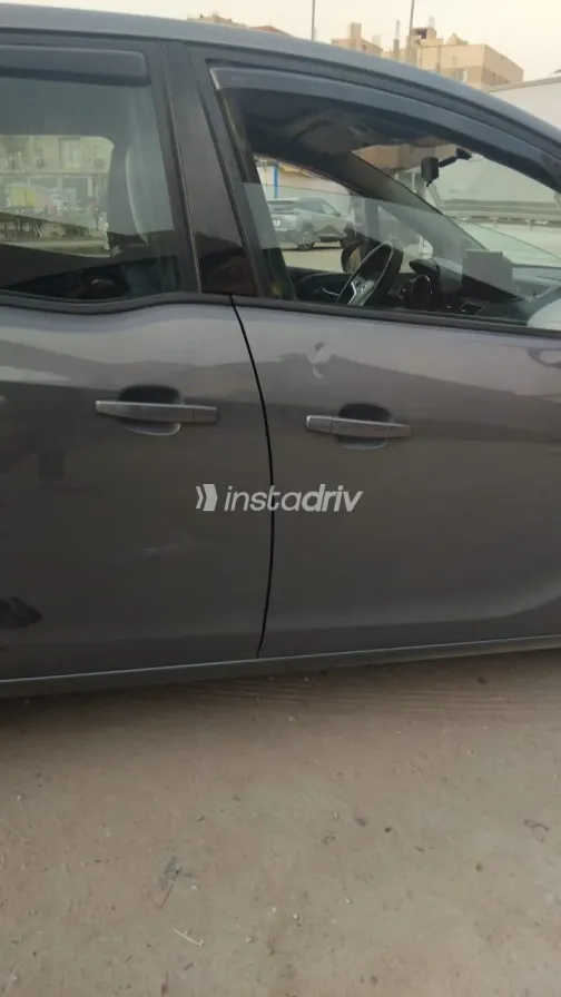 اوبل ميريفا 2015 أبيض مستعملة للبيع - 8