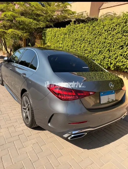 مرسيدس C 180 2023 أبيض مستعملة للبيع - 1