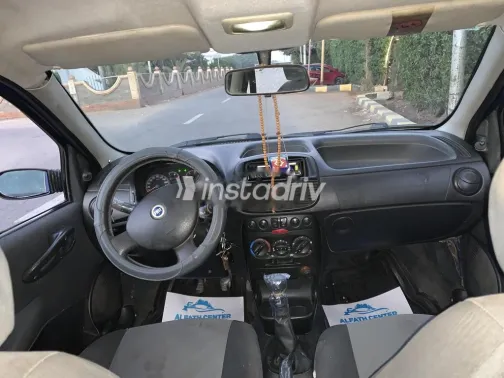 فيات بونتو 2008 أزرق غامق مستعملة للبيع - 3