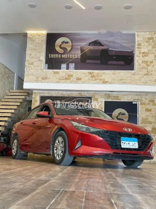 هيونداي إلنترا 2022 أحمر مستعملة للبيع - 1