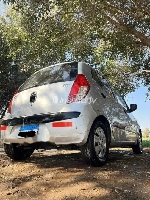 Hyundai I10 2010 Silver Used for Sale - 2