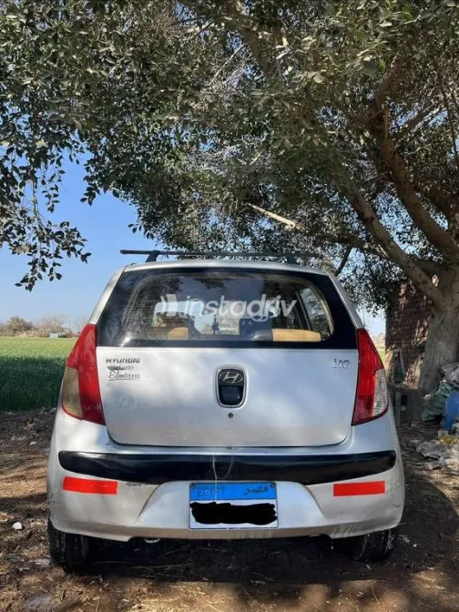 Hyundai I10 2010 Silver Used for Sale - 4