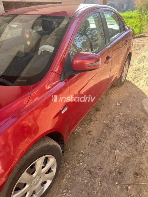 ميتسوبيشي لانسر 2016 أبيض مستعملة للبيع - 4