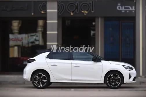 اوبل كورسا 2022 أبيض مستعملة للبيع - 5