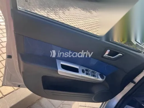 هيونداي جالوبر 2006 فضي مستعملة للبيع - 3