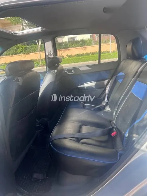 هيونداي جالوبر 2006 فضي مستعملة للبيع - 5