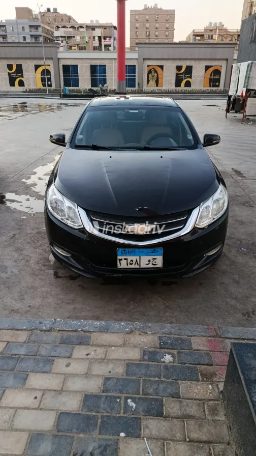 شيفروليه أوبترا 2018 أبيض مستعملة للبيع - 4