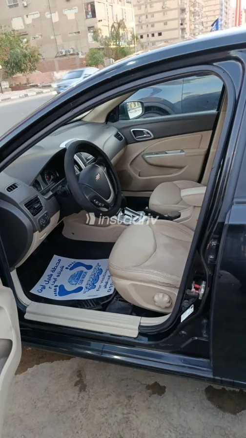 شيفروليه أوبترا 2018 أبيض مستعملة للبيع - 6