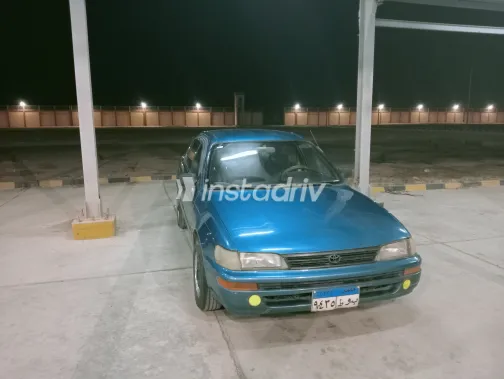 تويوتا كورولا 1995 أبيض مستعملة للبيع - 6