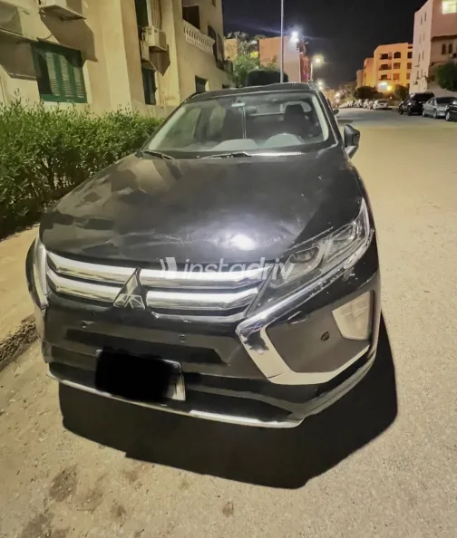 ميتسوبيشي اكليبس 2019 أبيض مستعملة للبيع - 7