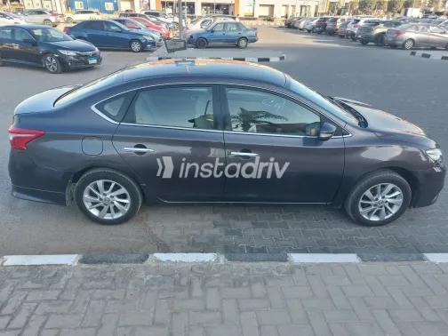 نيسان سنترا 2022 أبيض مستعملة للبيع - 5