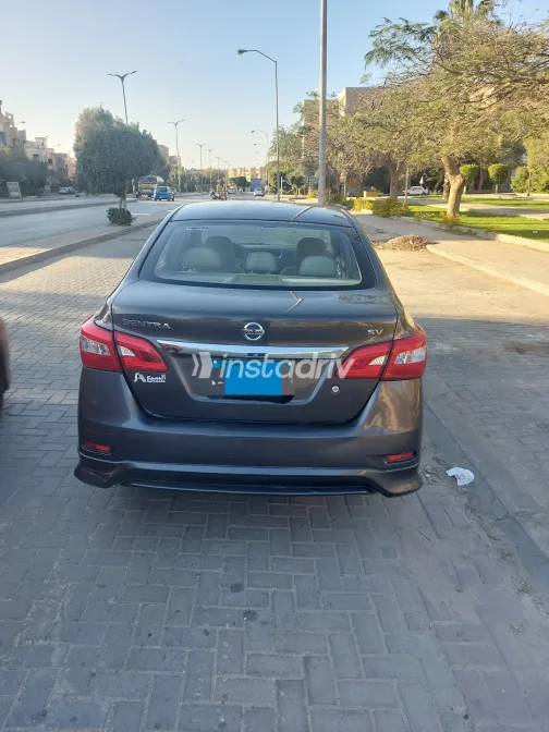 نيسان سنترا 2022 أبيض مستعملة للبيع - 6