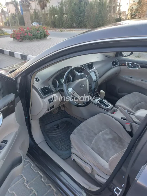 نيسان سنترا 2022 أبيض مستعملة للبيع - 9