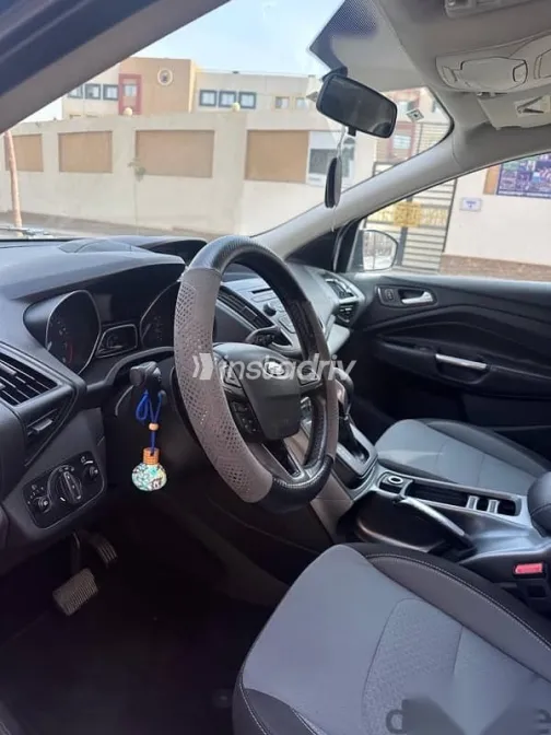 فورد كوجا 2017 أزرق غامق مستعملة للبيع - 6