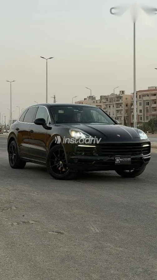 بورش كايين 2019 أسود مستعملة للبيع - 2