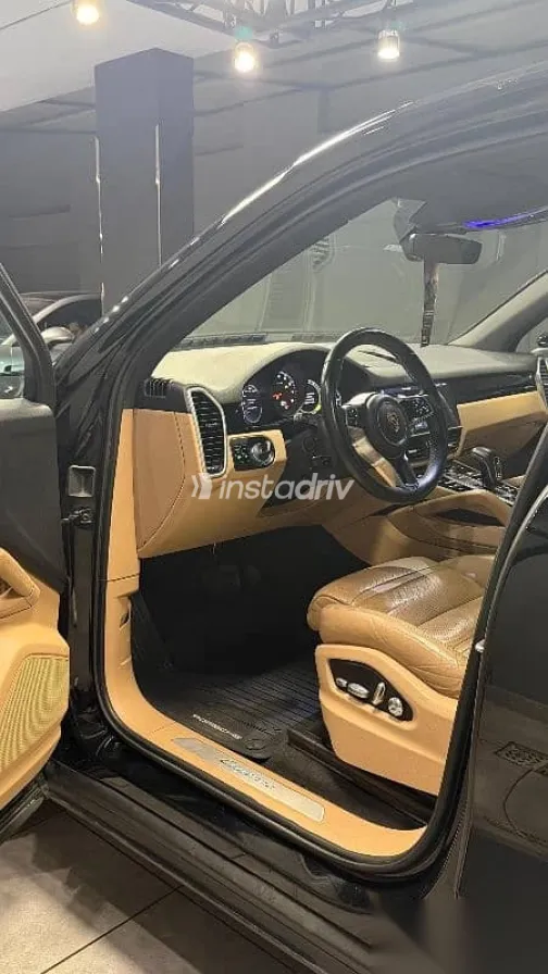 بورش كايين 2019 أسود مستعملة للبيع - 5