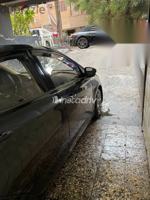 هيونداي اكسنت 2011 أسود مستعملة للبيع - 3