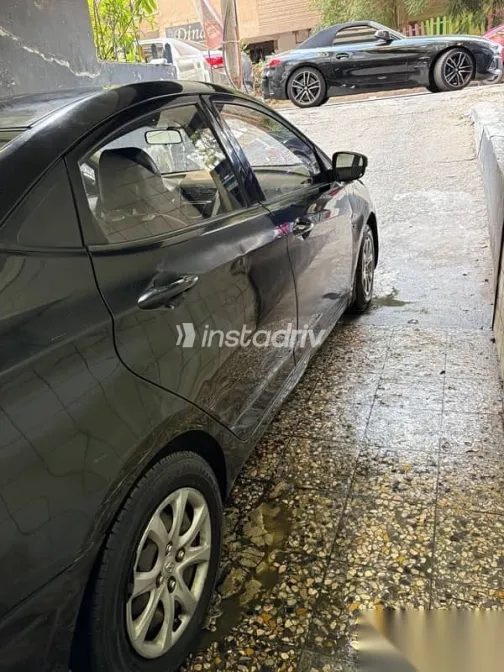 هيونداي اكسنت 2011 أسود مستعملة للبيع - 6