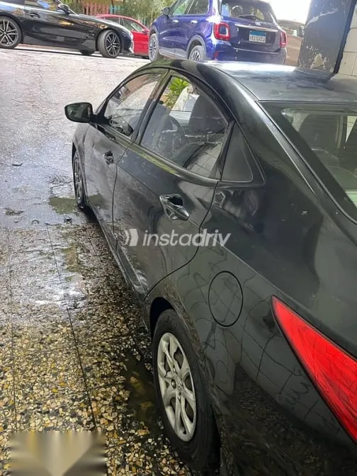 هيونداي اكسنت 2011 أسود مستعملة للبيع - 9