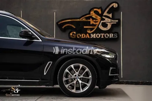 بي ام دبليو X5 2023 أسود مستعملة للبيع - 4