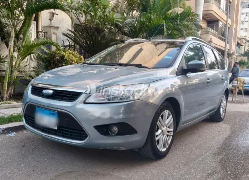 فورد فوكس 2009 فضي مستعملة للبيع - 4