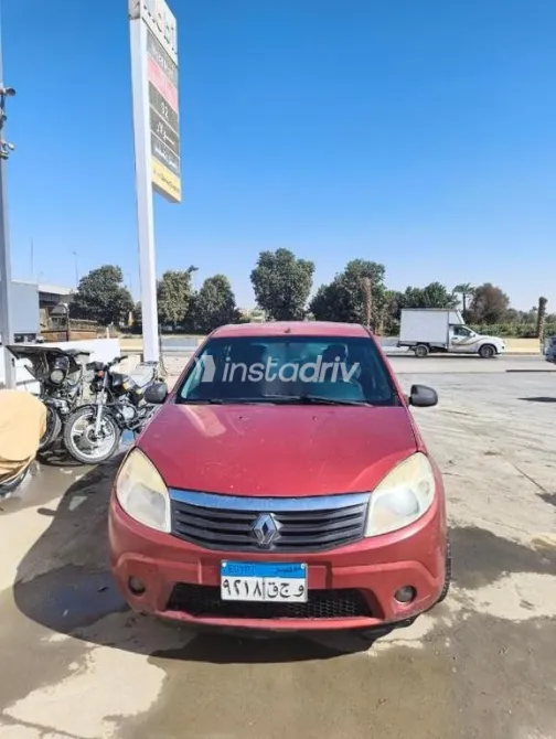 رينو سانديرو 2014 أحمر مستعملة للبيع - 1