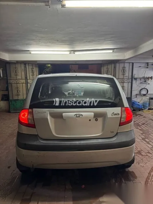 هيونداي جيتز 2011 فضي مستعملة للبيع - 4