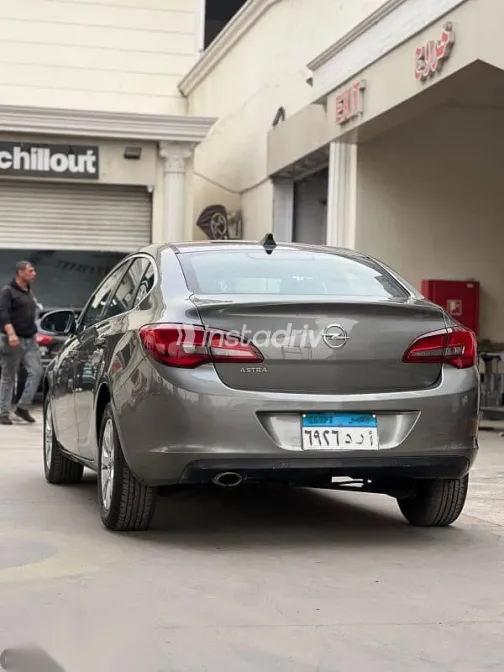 اوبل أسترا 2019 رمادي مستعملة للبيع - 6