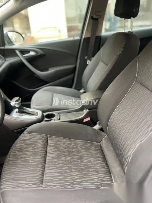 اوبل أسترا 2019 رمادي مستعملة للبيع - 7