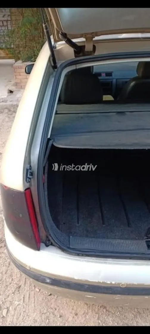 سكودا فابيا 2005 ذهبي مستعملة للبيع - 2