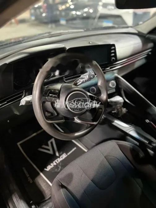 هيونداي إلنترا 2021 أسود مستعملة للبيع - 2