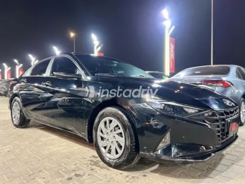 هيونداي إلنترا 2021 أسود مستعملة للبيع - 4