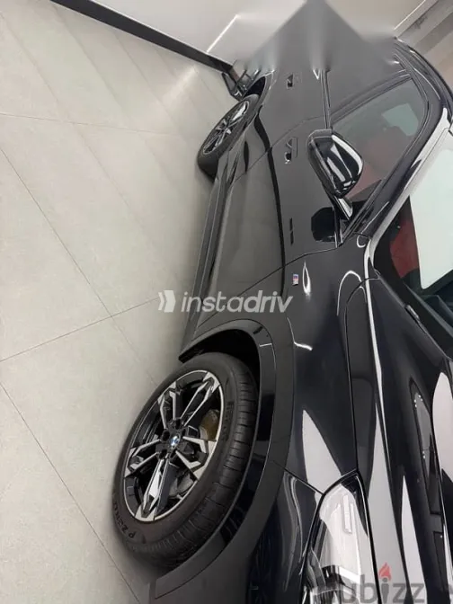 بي ام دبليو X1 2025 أسود جديدة للبيع - 5