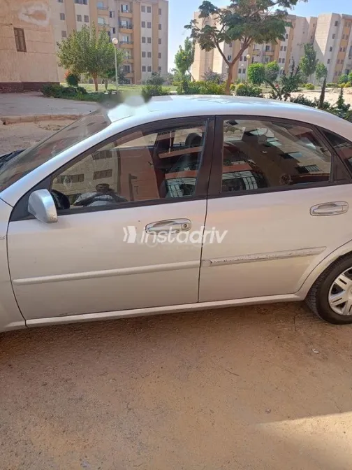Chevrolet Optra 2010 Silver Used for Sale - 3