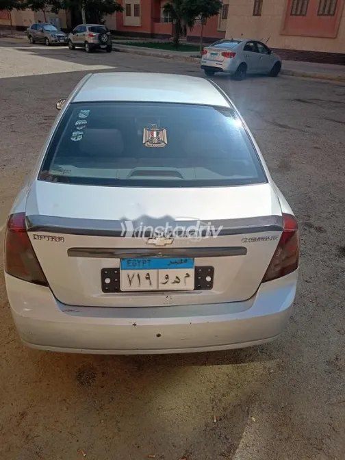 Chevrolet Optra 2010 Silver Used for Sale - 5