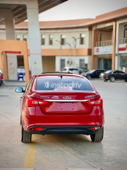 شيرى اريزو 5 2024 أبيض مستعملة للبيع - 2