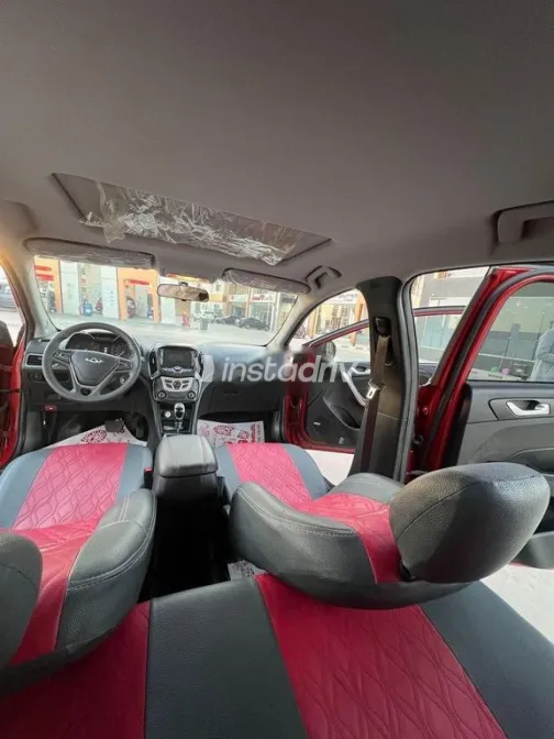 شيرى اريزو 5 2024 أبيض مستعملة للبيع - 5