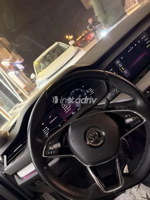 سكودا اوكتافيا 2024 فضي مستعملة للبيع - 2