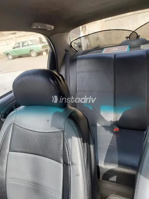 شيفروليه لانوس 2010 أبيض مستعملة للبيع - 3