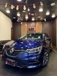 رينو ميجان 2022 أزرق غامق مستعملة للبيع