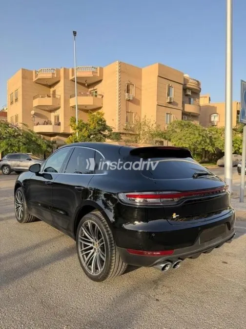 Porsche Macan 2021 Black Used for Sale - 3