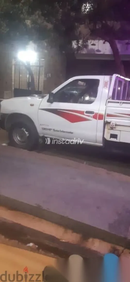 نيسان بيك اب 2015 أبيض مستعملة للبيع - 1