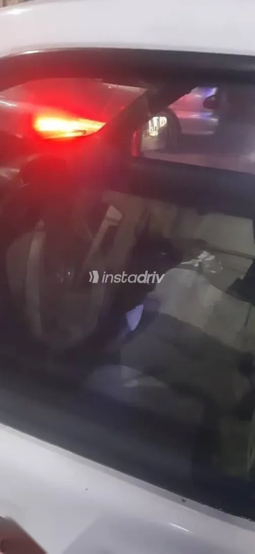 نيسان بيك اب 2015 أبيض مستعملة للبيع - 4