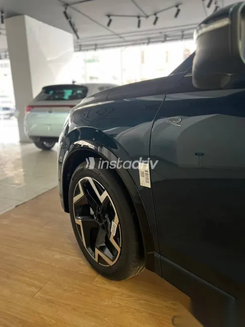 فولكس فاغن تيجون 2026 أزرق غامق مستعملة للبيع - 3