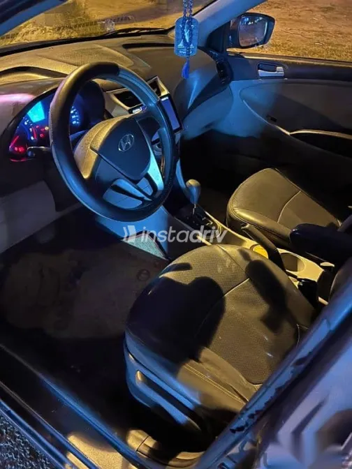 هيونداي اكسنت 2012 أبيض مستعملة للبيع - 3