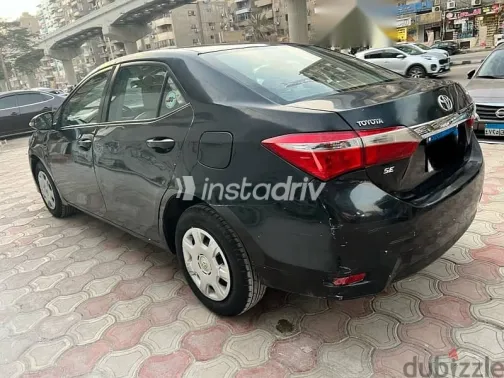 Toyota Corolla 2016 Black Used for Sale - 3