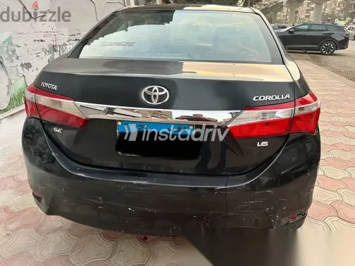 Toyota Corolla 2016 Black Used for Sale - 4