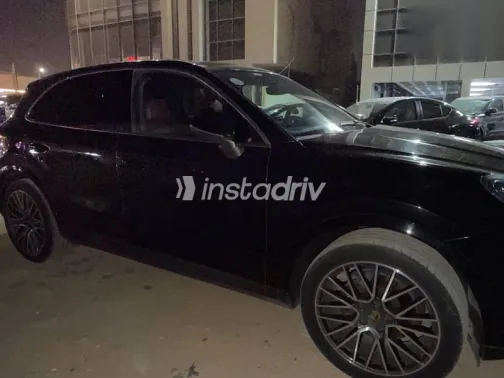 Porsche Cayenne 2021 Black Used for Sale - 6