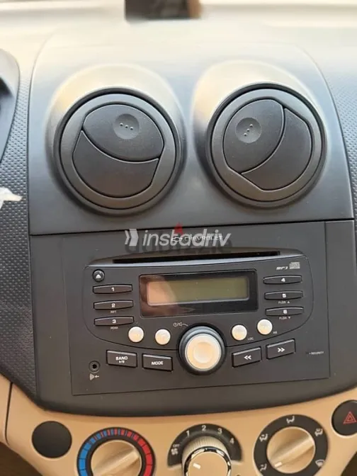 شيفروليه افيو 2016 رمادي مستعملة للبيع - 10